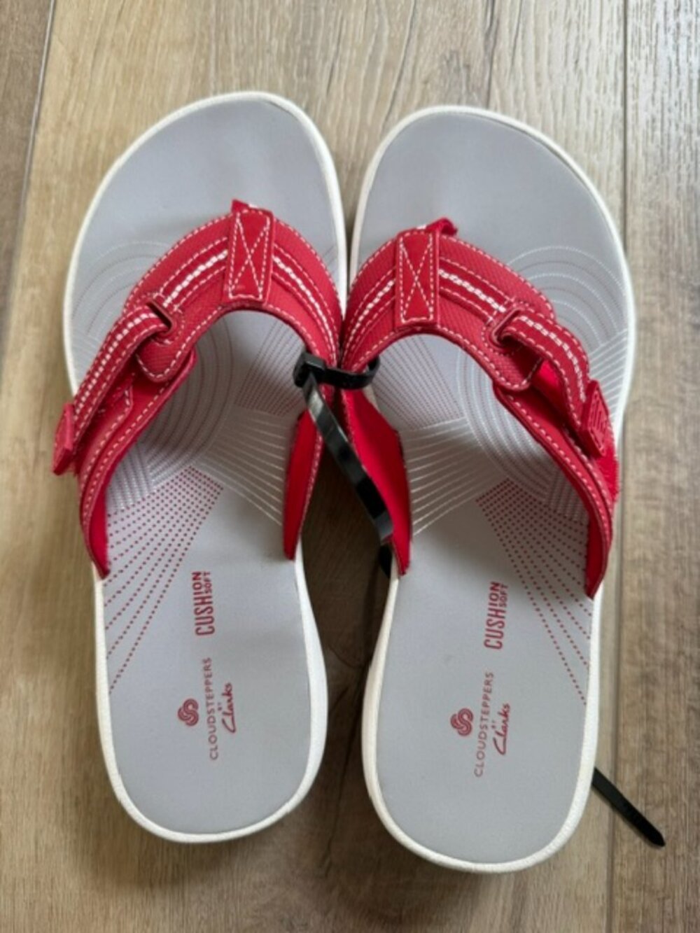 NEW Clark's Cloudsteppers Flip Flop Sandals Women 6M